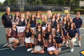 2022-2023 LHS Girls’ Tennis Team. Photo courtesy of Elick.
