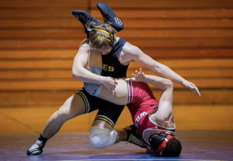 LHS wrestler Kody Hoffman in action. Photo courtesy of Lancaster Eagle-Gazette.