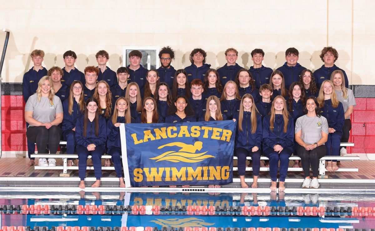 The LHS swim team. Photo courtesy of Central Ohio photography. 
