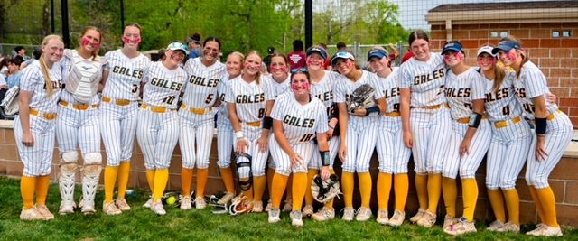 Lancaster varsity softball team. Photo Courtesy of Dustin Lansing Photography. 
